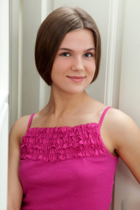 Slim Teen Naked Images