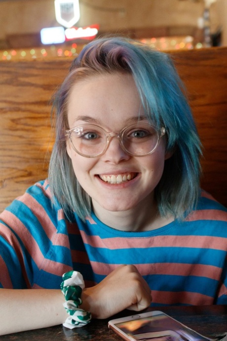 Nerdy Teen Naked Images