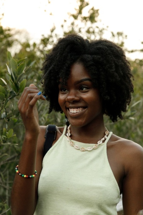 African Teen Naked Images
